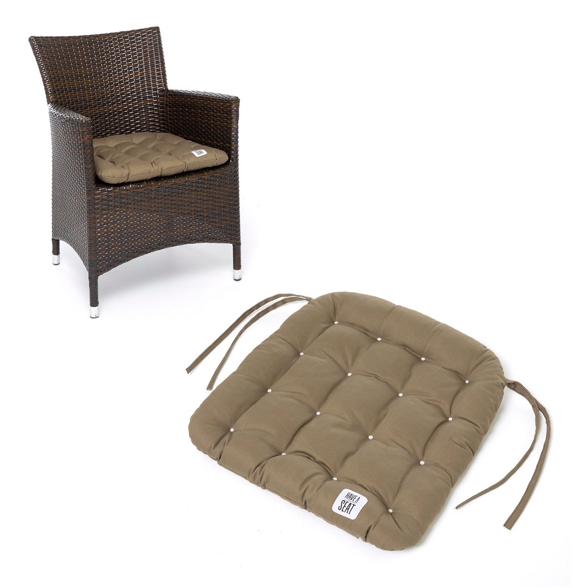 Stuhlpolster 48x46 cm | Goldbraun HAVE A SEAT Living Sitzkissen 48x46 cm konisch Goldbraun | bequemes, Outdoor Stuhlkissen in hochwertiger Qualität mit Bändern für Rattanstuhl