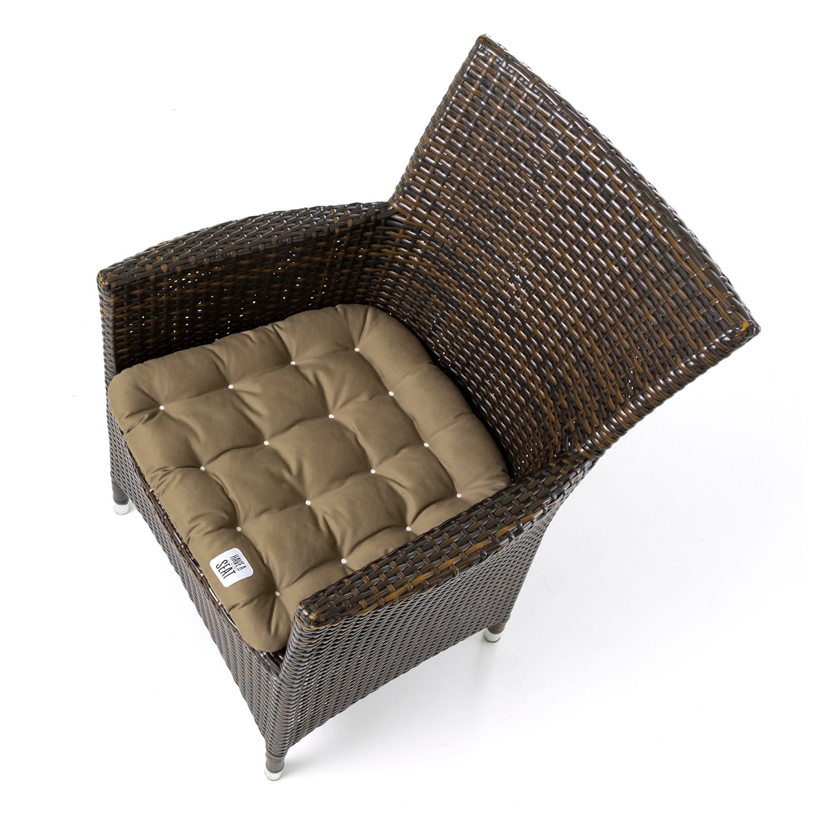 Goldbraunes Sitzkissen trapez /konisch mit abgerundeten Ecken, optimale Passform für einen Rattanstuhl / Rattansessel | HAVE A SEAT Living