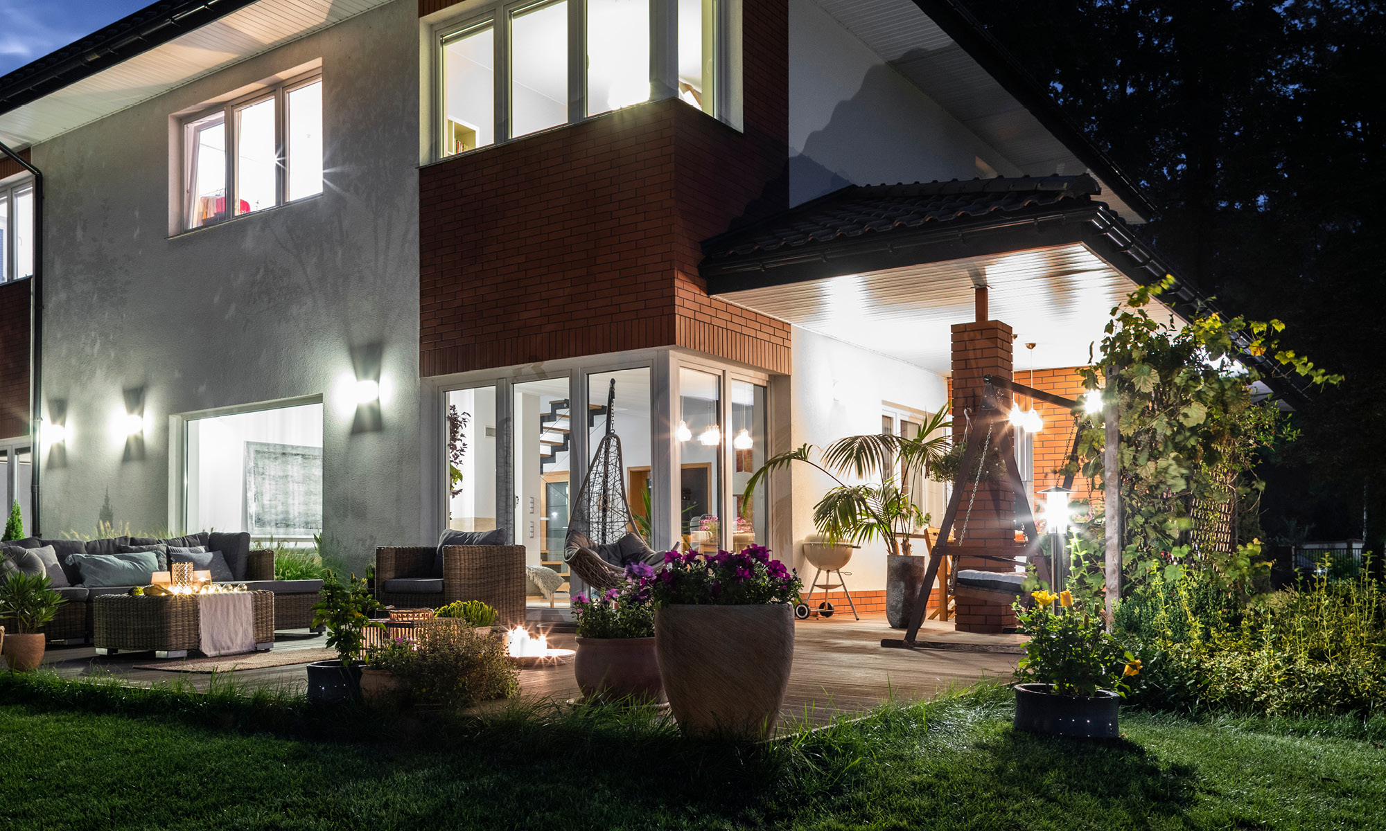 Illuminazione esterna per balconi e terrazze: ambiente suggestivo