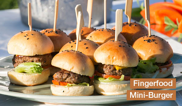 magazin-have-a-seat-living-beitragsbild-balkonkueche-fingerfood-miniburger