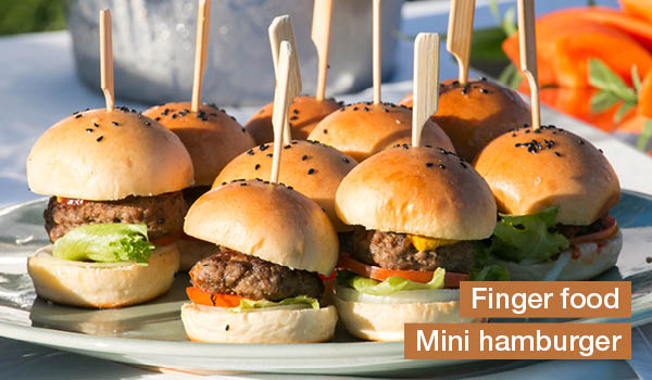 magazine-have-a-seat-living-beitragsbild-balcone-cucina-mini-hamburger-finger -food