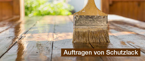 schutzlack auf gartenmoebel auftragen