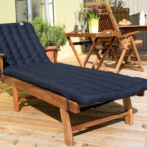 HAVE A SEAT Living Liegenauflage mit Gartenliege auf Terrasse | wetterfest | waschbar bis 95° C | UV-Schutz | orthopädisch & bequem | Made in Germany